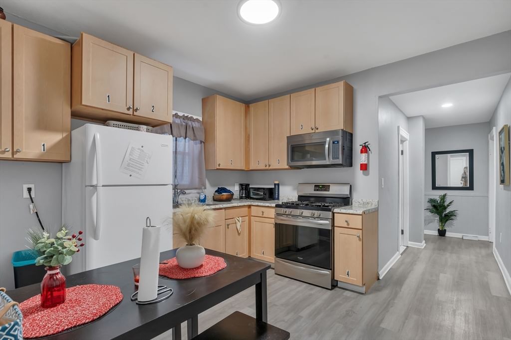 38 Mitchell St, Providence, RI Photo #14