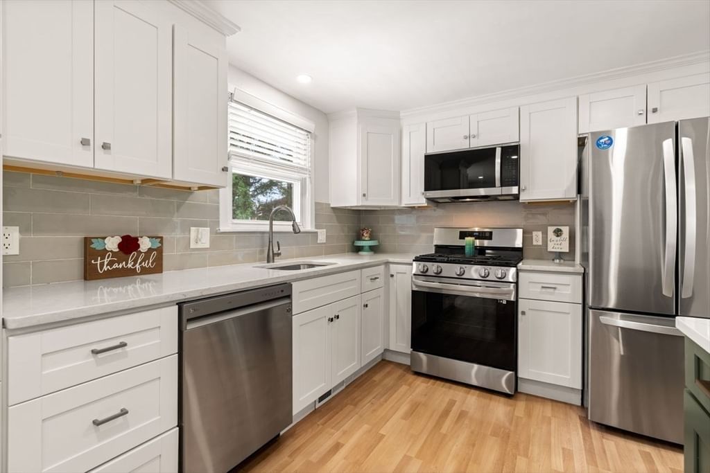 15 Weathervane Road, Billerica, MA, 15 Weathervane Road, Billerica, MA Photo #3