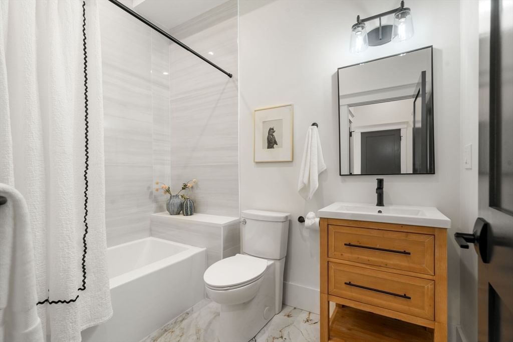 57-59 Highland Rd #59, Brookline, MA Photo #16