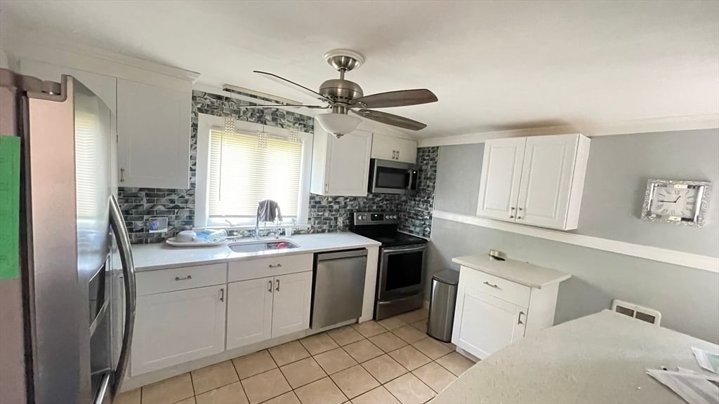 209 Fayette St Lynn — Photo 14 of 32
