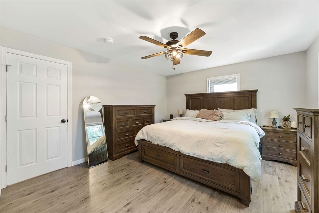 1 Lakeshore Dr Monson — Photo 14 of 38