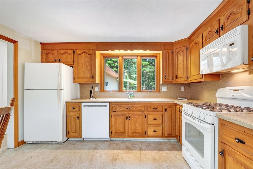 485 Oak Street, Westwood, MA 02090 photo 2