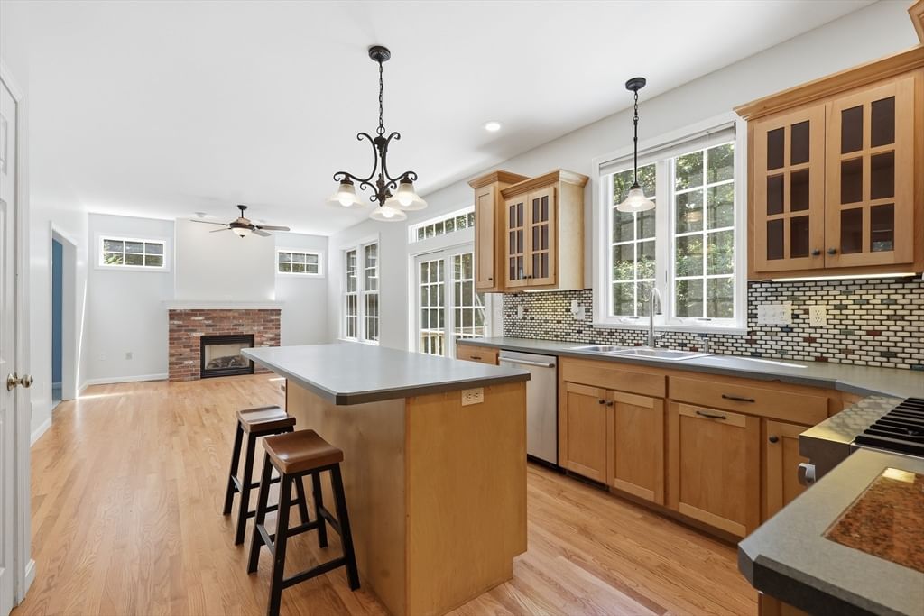 272 Aldrich St, Belchertown, MA, 272 Aldrich St, Belchertown, MA Photo #8