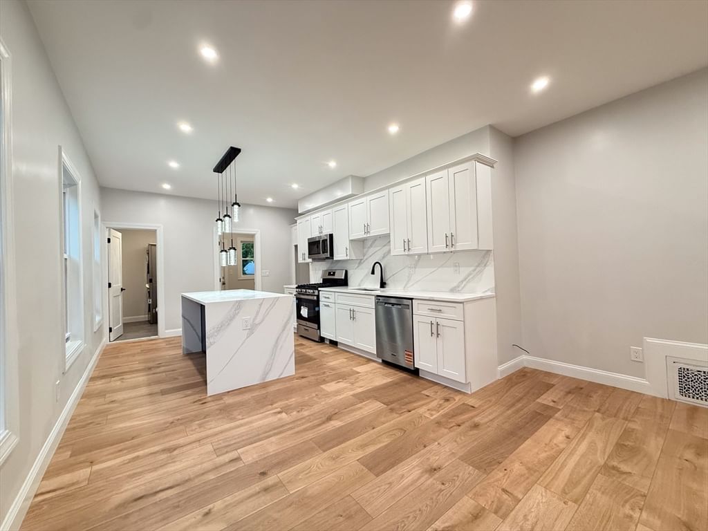 16 Willow Ave #2, Somerville, MA, 16 Willow Ave #2, Somerville, MA Photo #3