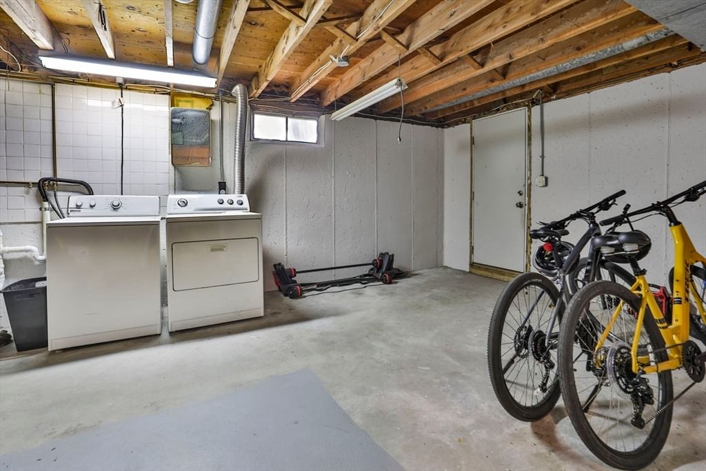 17 Robinson St, Fitchburg, MA Photo #31
