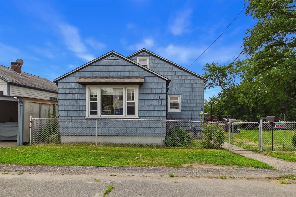 15 Sales St, Fall River, MA, 15 Sales St, Fall River, MA Photo #1