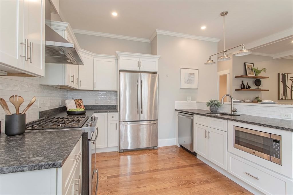 40 Harvard Street #1, Somerville, MA Photo #12