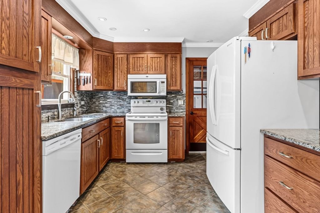 8 Richardson Cir, Easthampton, MA, 8 Richardson Cir, Easthampton, MA Photo #15