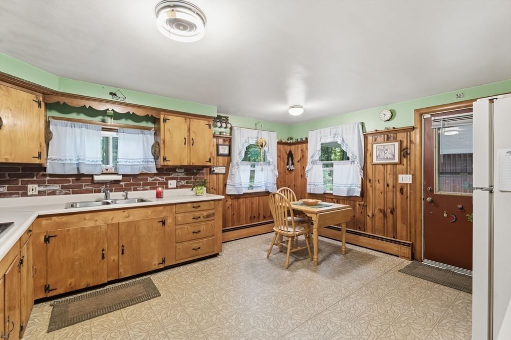94 Causeway St, Fitchburg, MA Photo #5