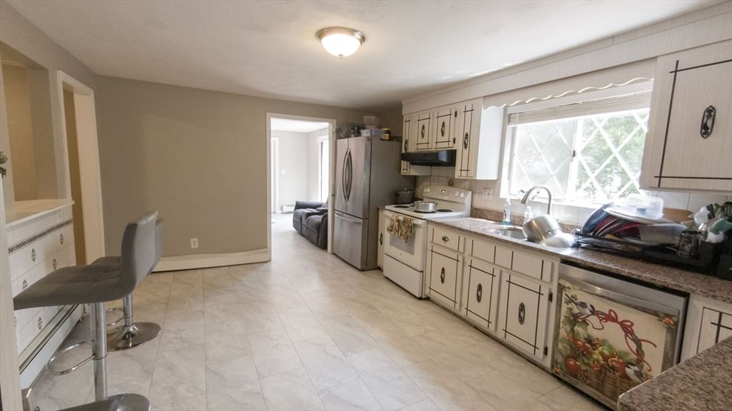 56 Cottage Grove Ave Brockton — Photo 10 of 31