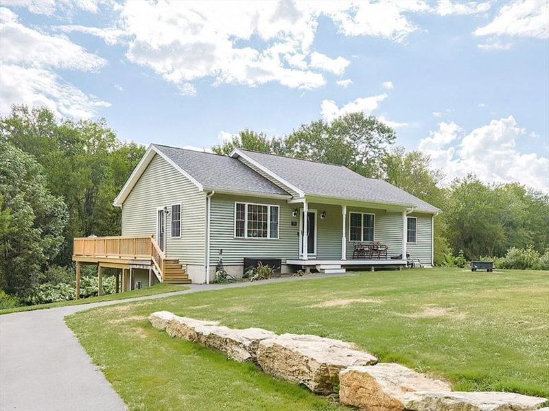 30 Town Farm Rd