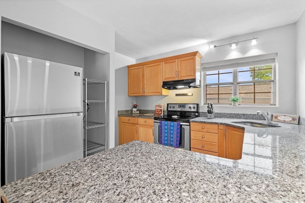 4 Robinwood Avenue #6 Boston — Photo 8 of 33