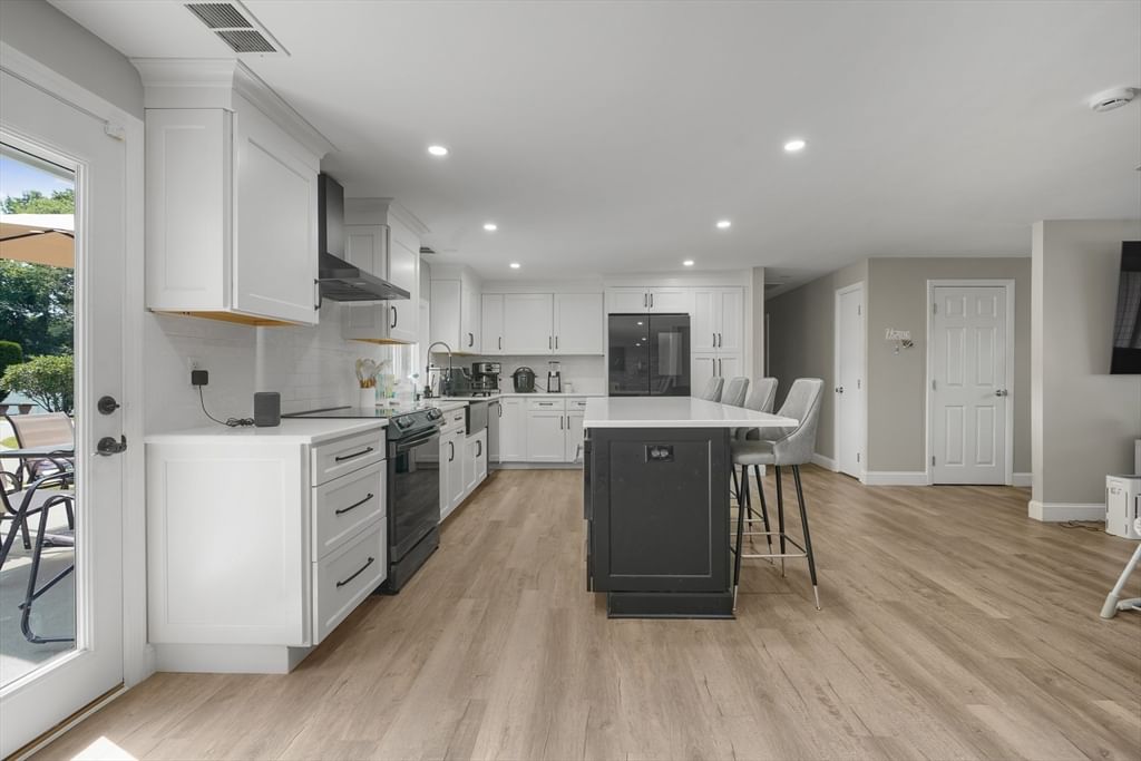 10 Topaz Ln Dartmouth — Photo 11 of 42