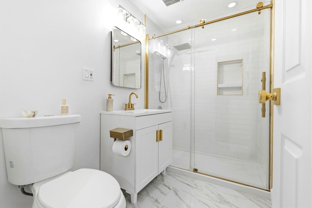 206 Rock St #M7 Norwood — Photo 15 of 21