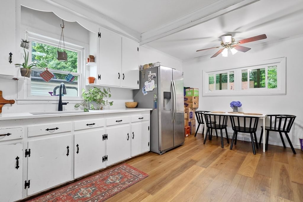 17 Pine St Bellingham — Photo 4 of 24