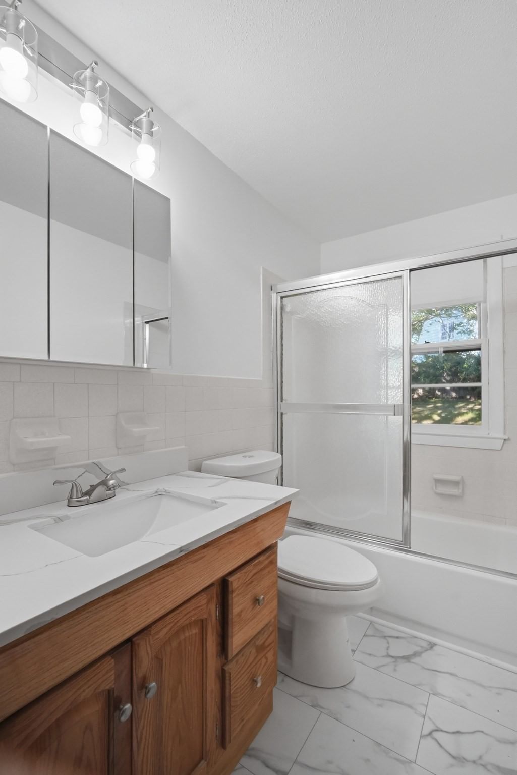74 Leatherleaf Dr Springfield — Photo 18 of 25