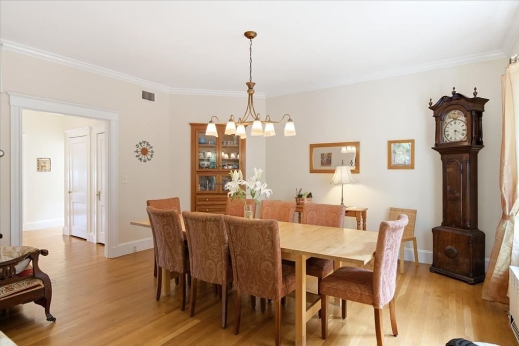 314 Newtonville Avenue #4 Newton — Photo 7 of 19