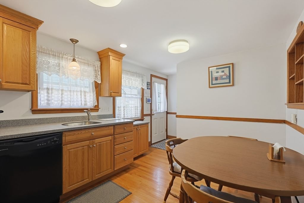 10 Meyer St Boston — Photo 7 of 37