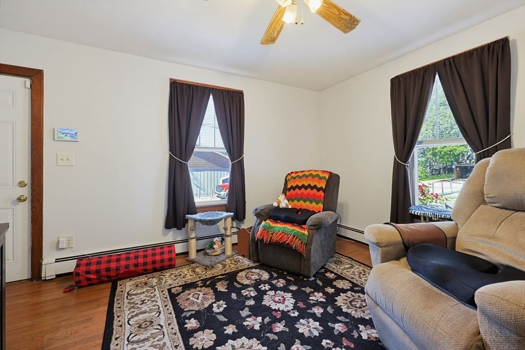 16 Lakeview St, Blackstone, MA 01504 photo 3