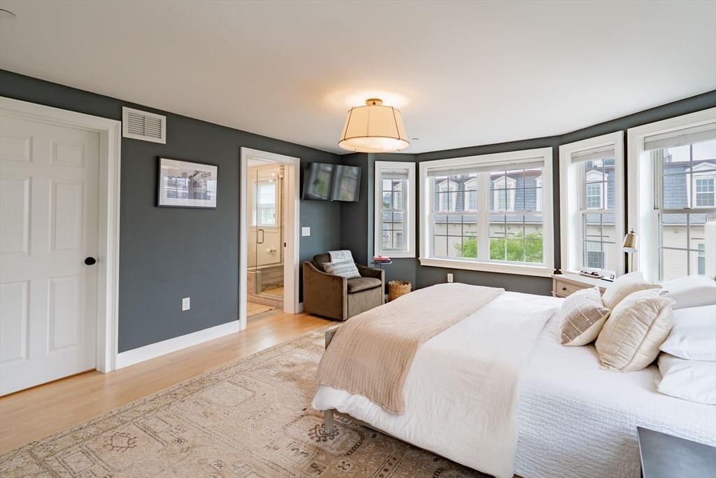 237 Bunker Hill St #237 Boston — Photo 14 of 35