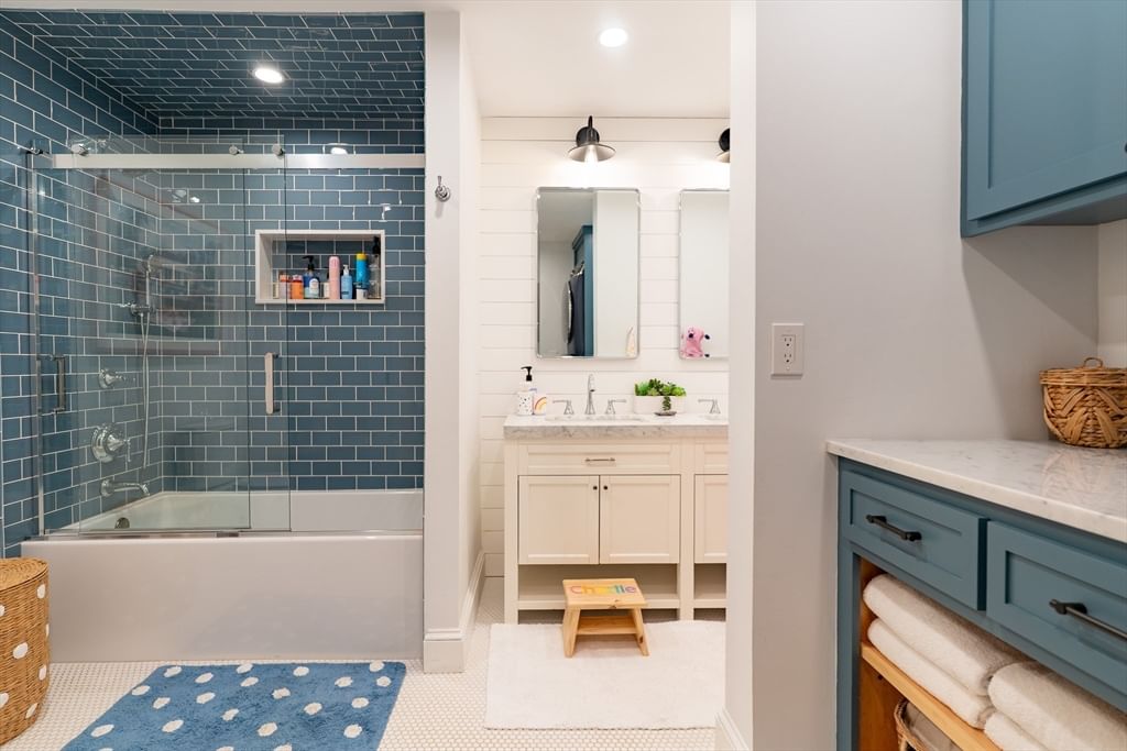 237 Bunker Hill St #237 Boston — Photo 19 of 35
