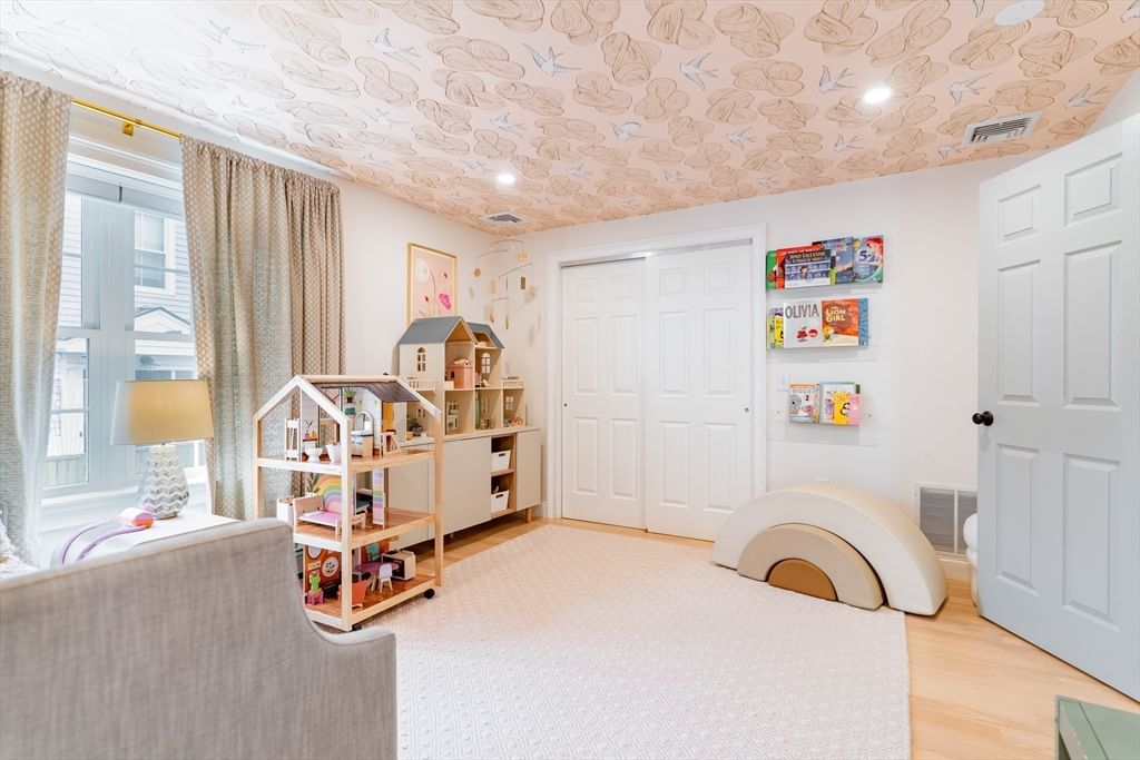 237 Bunker Hill St #237 Boston — Photo 23 of 35