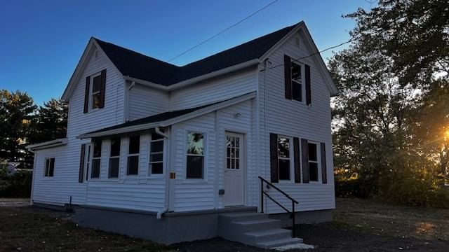 81 Mccarthy Ave Chicopee — Photo 4 of 26