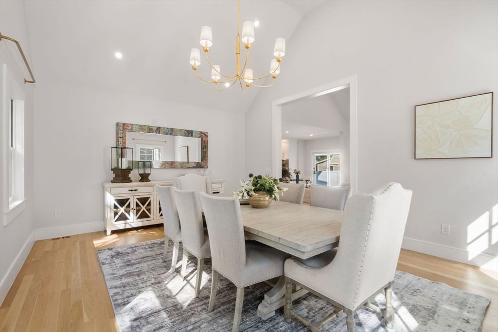 265 Weston Rd Wellesley — Photo 16 of 37