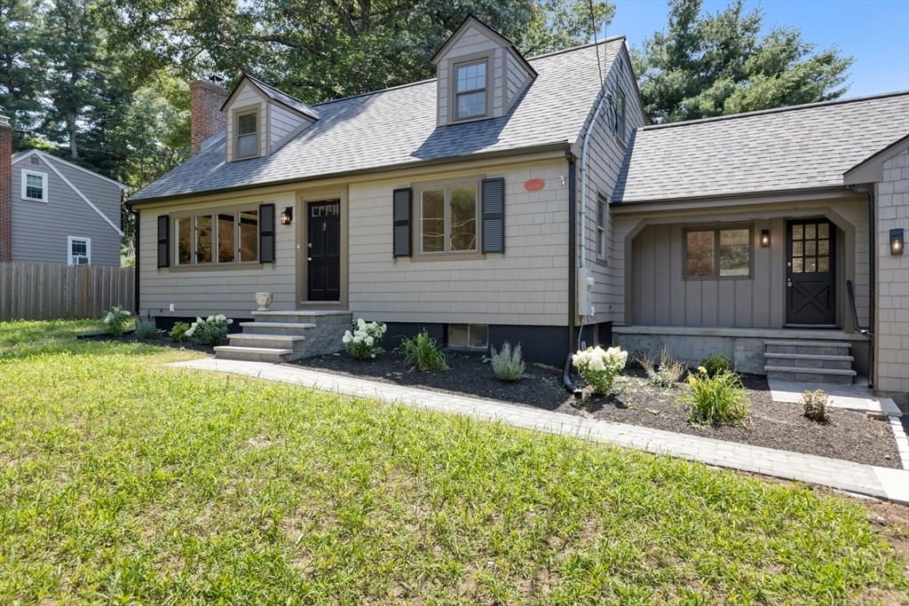 14 Brown Drive Walpole — Photo 2 of 34