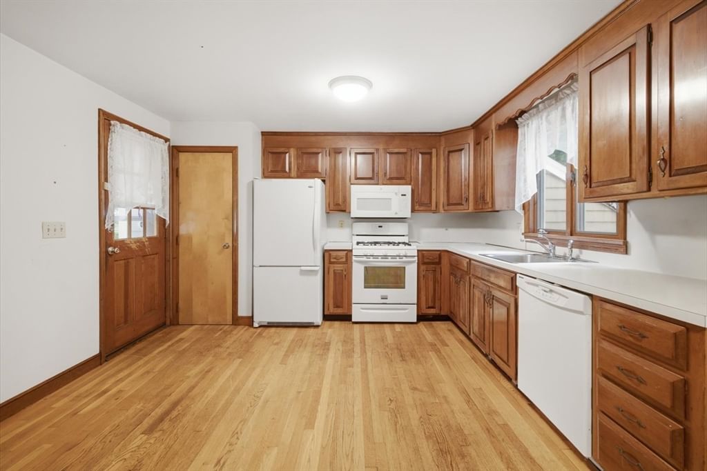 106 Edge Hill Rd Milton — Photo 8 of 32