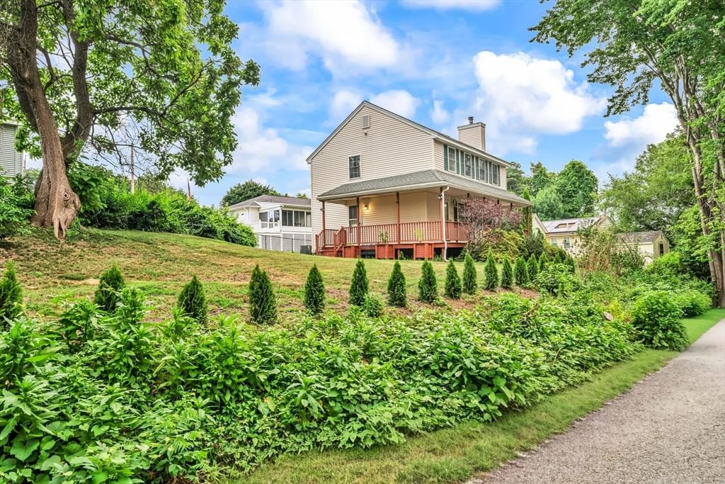 15 Aberdeen Rd Methuen — Photo 2 of 34