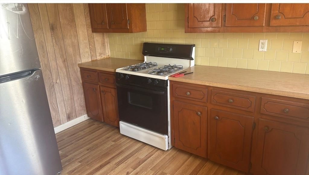 119 Robeson St #2 Fall River — Photo 5 of 14
