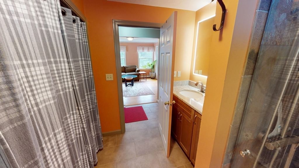 450 Lancaster Ave Lunenburg — Photo 16 of 28