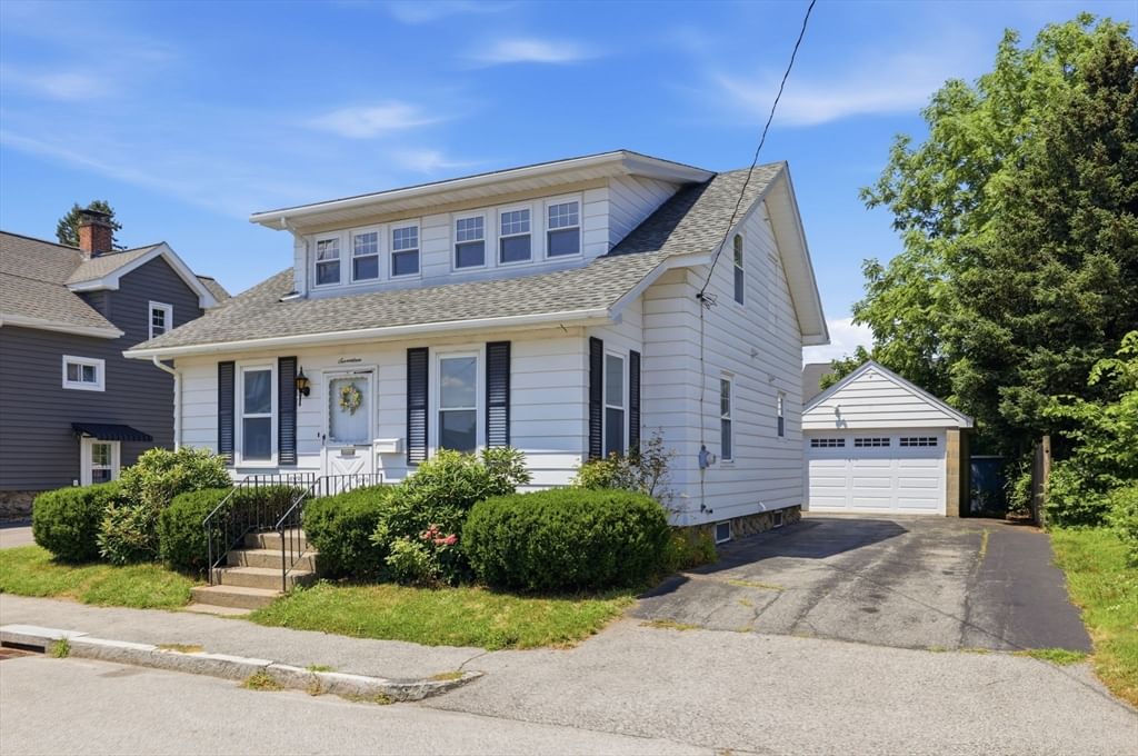 Property at 17 Rollinson Road, Worcester, MA 01606