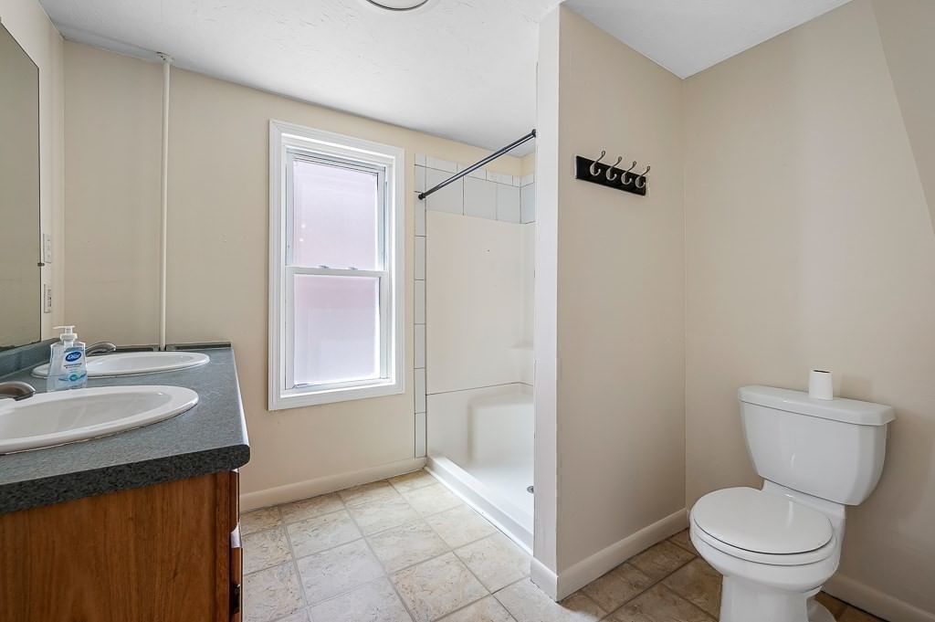 352 Daniels St Fitchburg — Photo 31 of 42