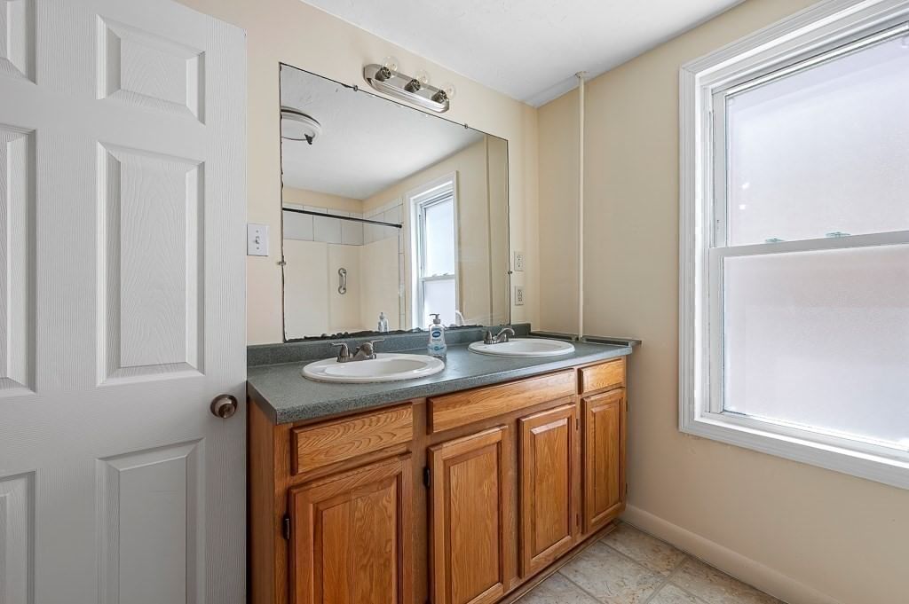 352 Daniels St Fitchburg — Photo 32 of 42