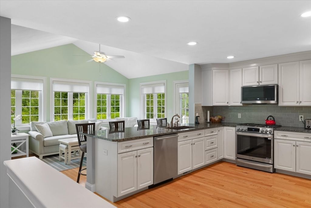 7 Old Mill Cir, Westminster, MA 01473 photo 2