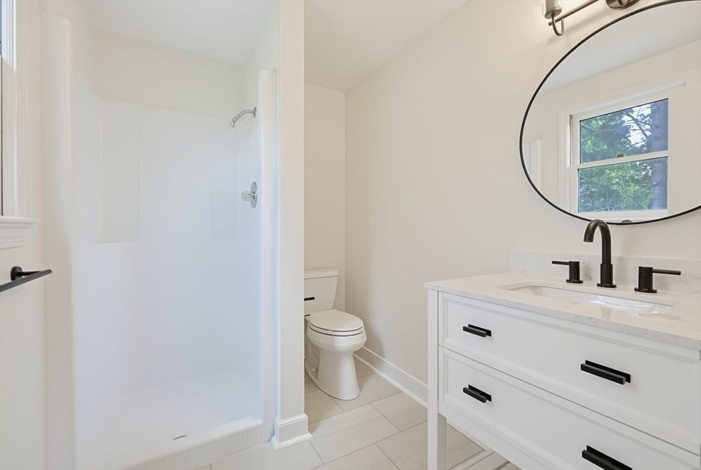 86 North Ave, Mendon, MA 01756 photo 5