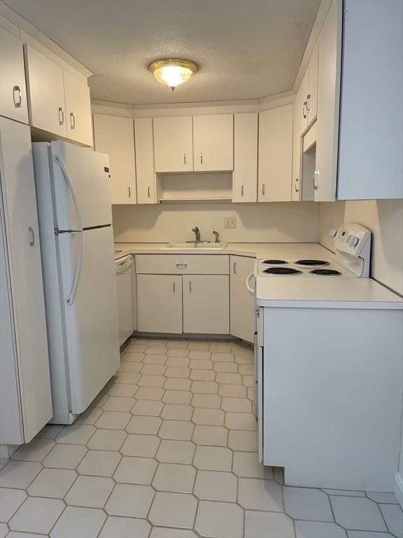 206 Rock St #M5 Norwood — Photo 2 of 17