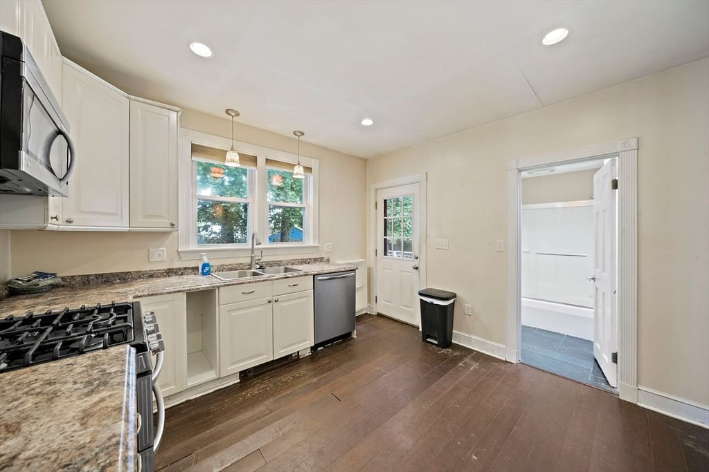 43 Hobart Square, Whitman, MA 02382 photo 2