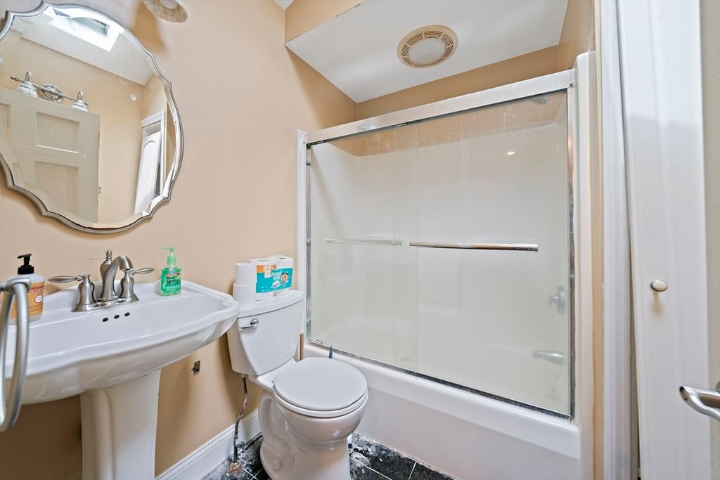43 Hobart Square, Whitman, MA 02382 photo 5