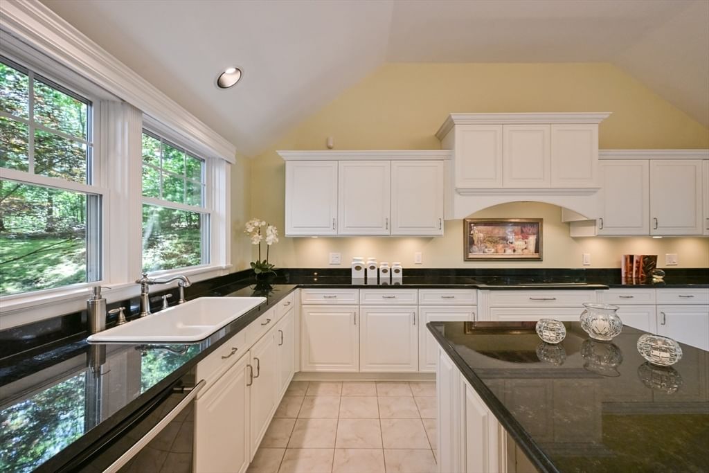 2 Rock Road Attleboro — Photo 10 of 24