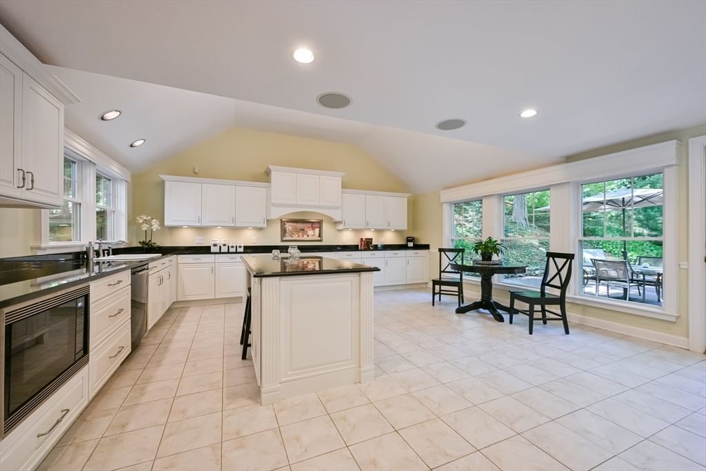 2 Rock Road Attleboro — Photo 11 of 24