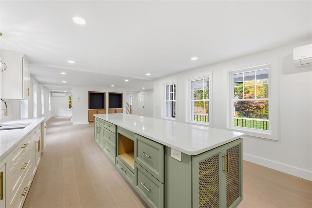 75 Lead Mine Rd Southampton — Photo 18 of 42