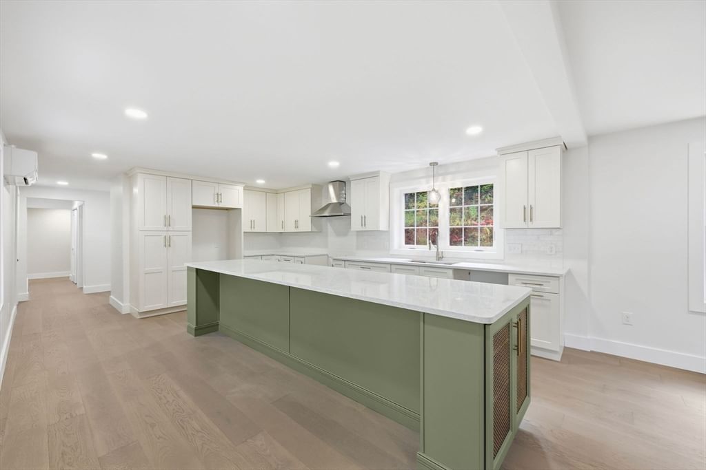 75 Lead Mine Rd Southampton — Photo 20 of 42