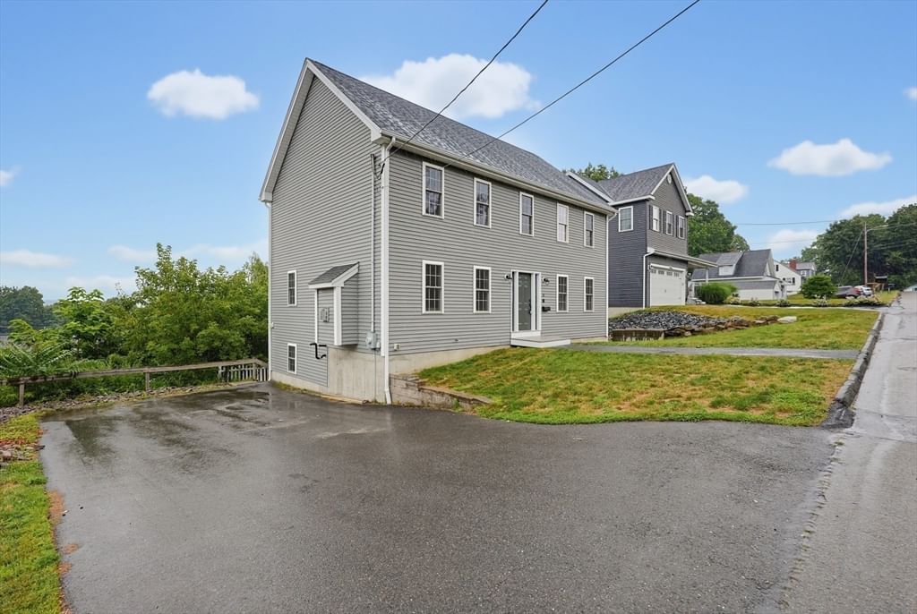 18 Bullard Ave Worcester — Photo 2 of 39