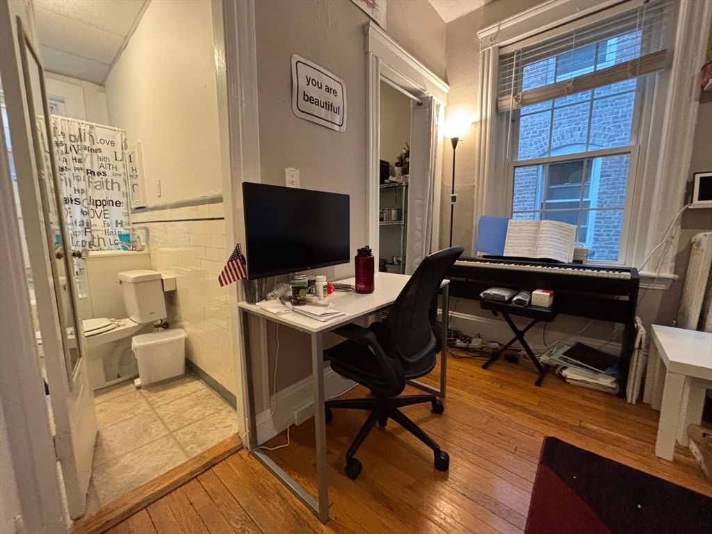 26 Myrtle St. #3 Boston — Photo 3 of 13