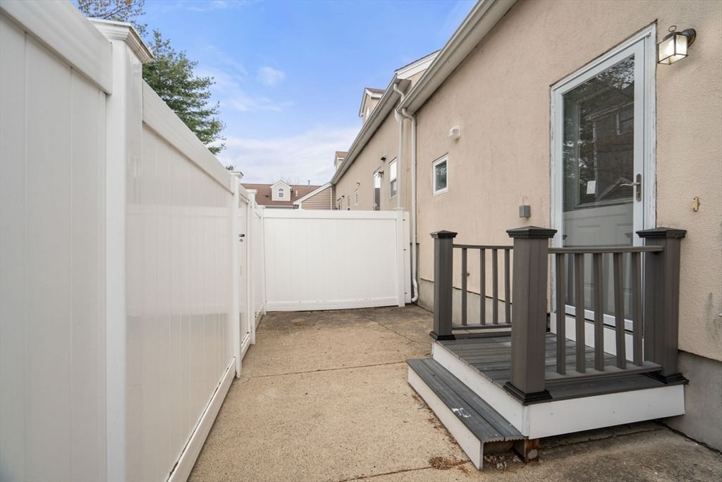 110 Coolidge Hill Rd #2 Watertown — Photo 19 of 20