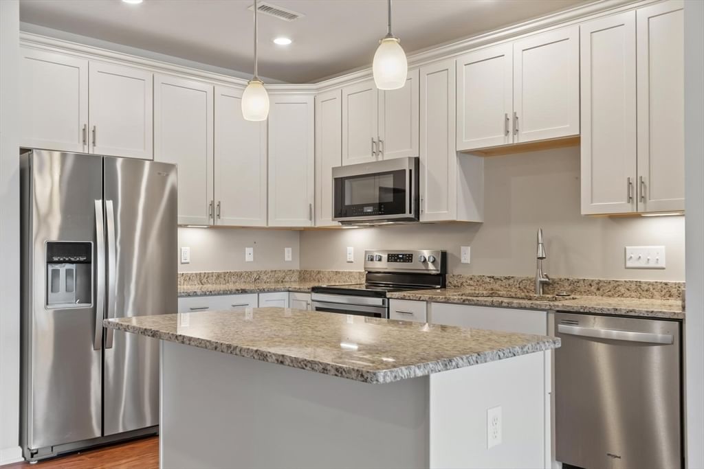 2 Francis Dr #203 Andover — Photo 4 of 32