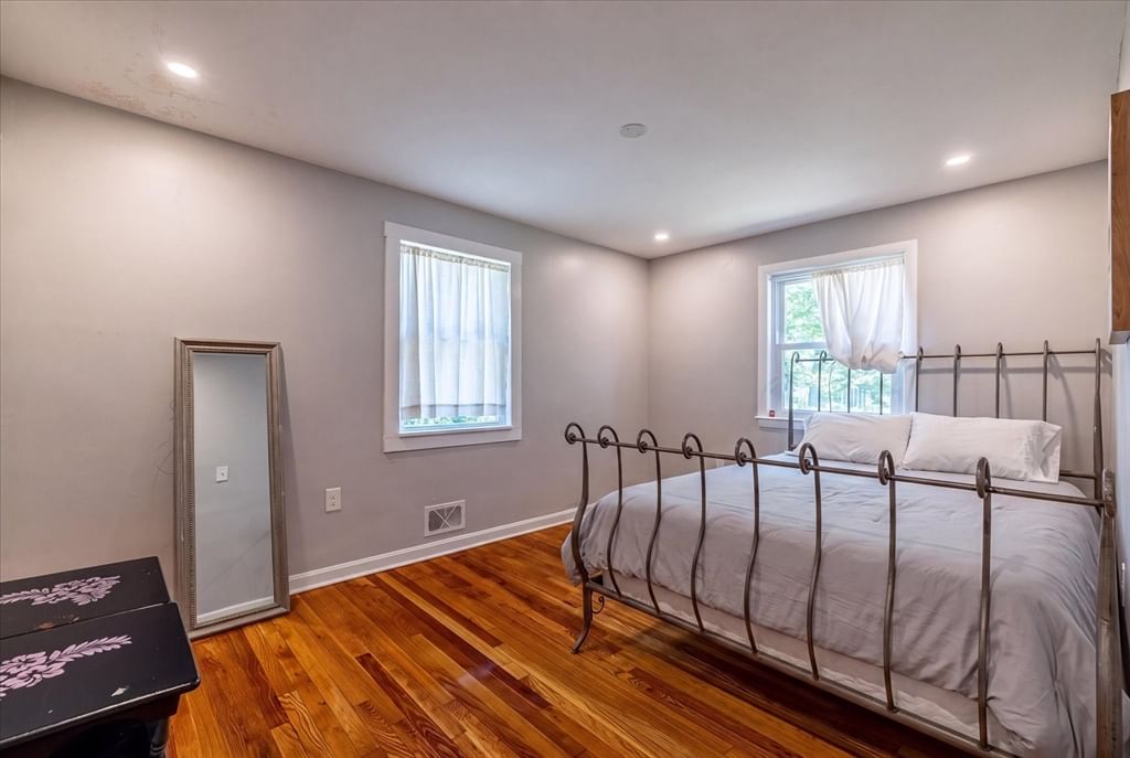 13 Curley Dr Hudson — Photo 20 of 30